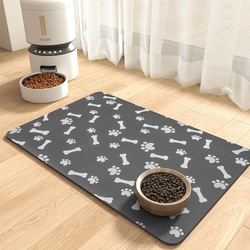 Mess-Free Munch Mate: Quick-Dry Absorbent Pet Feeding Mat