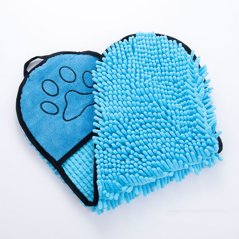 Snug & Dry: Microfiber Bathrobe Towel for Pawsome Pets!